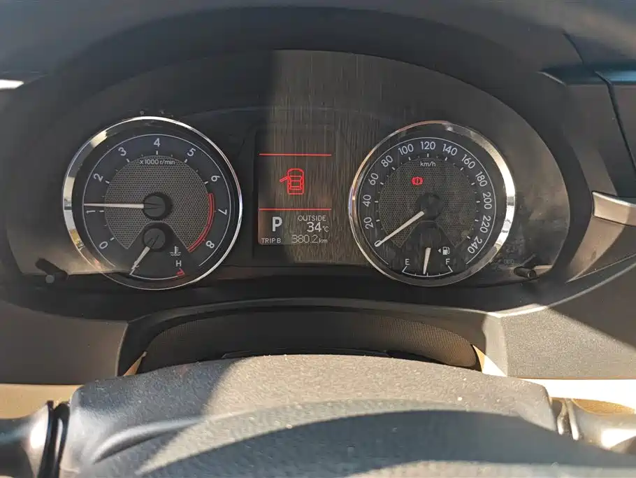 Toyota Corolla 2014 1.6L CVT GL-i фото 14