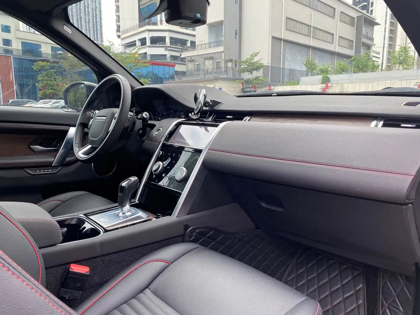 Land Rover Discovery Sport 2021 249PS R-Dynamic SE Performance Technology Edition 5-seater фото 14