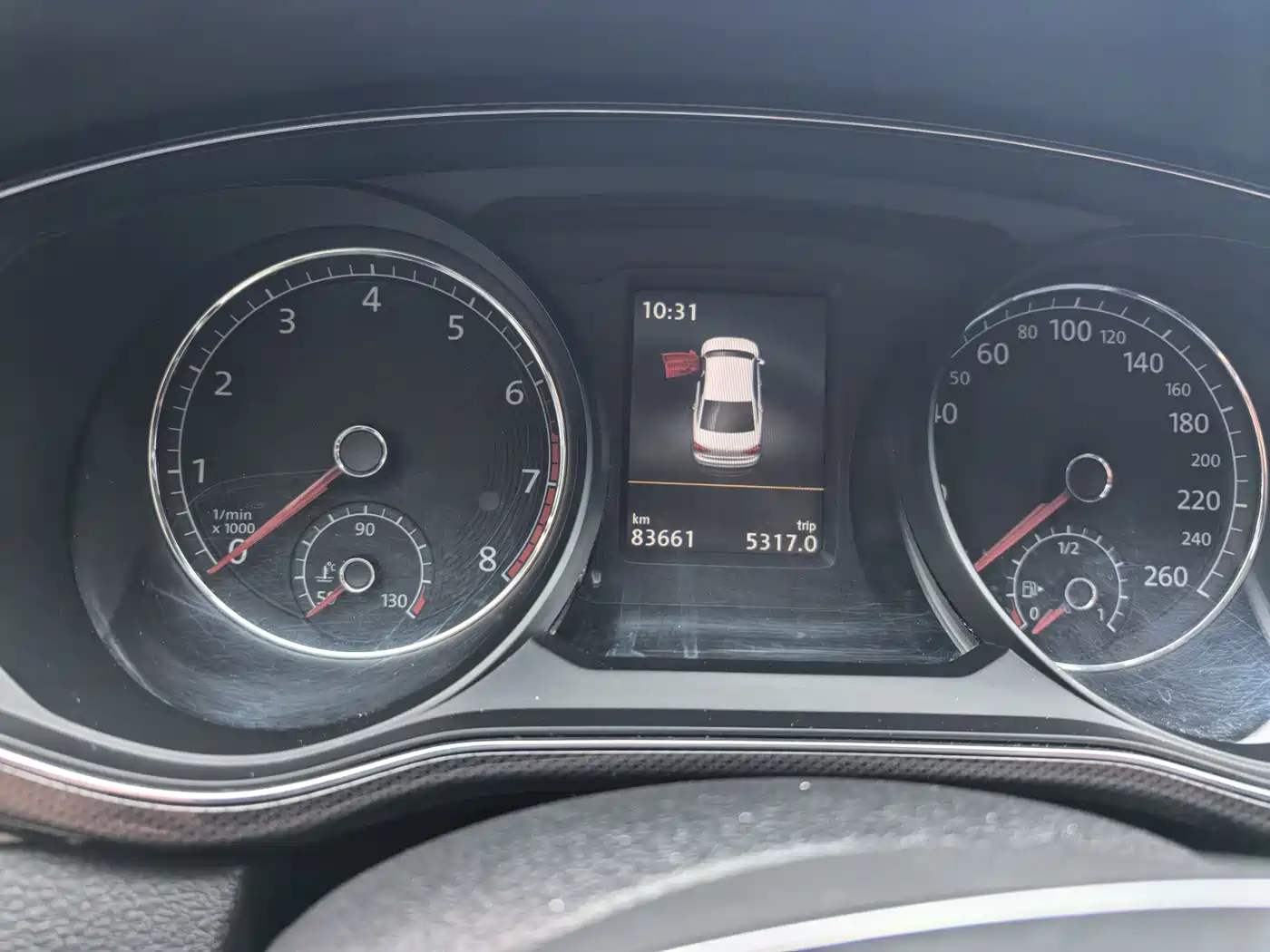 Volkswagen Passat 2017 330TSI DSG Luxury фото 8