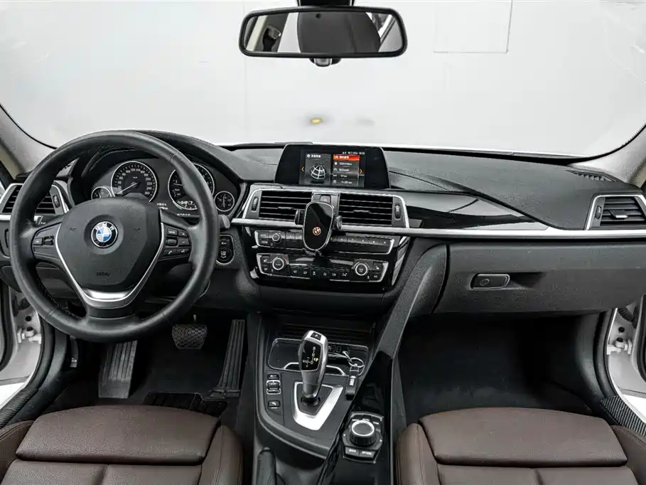 BMW 3 Series 2018 320Li Fashion Style фото 30