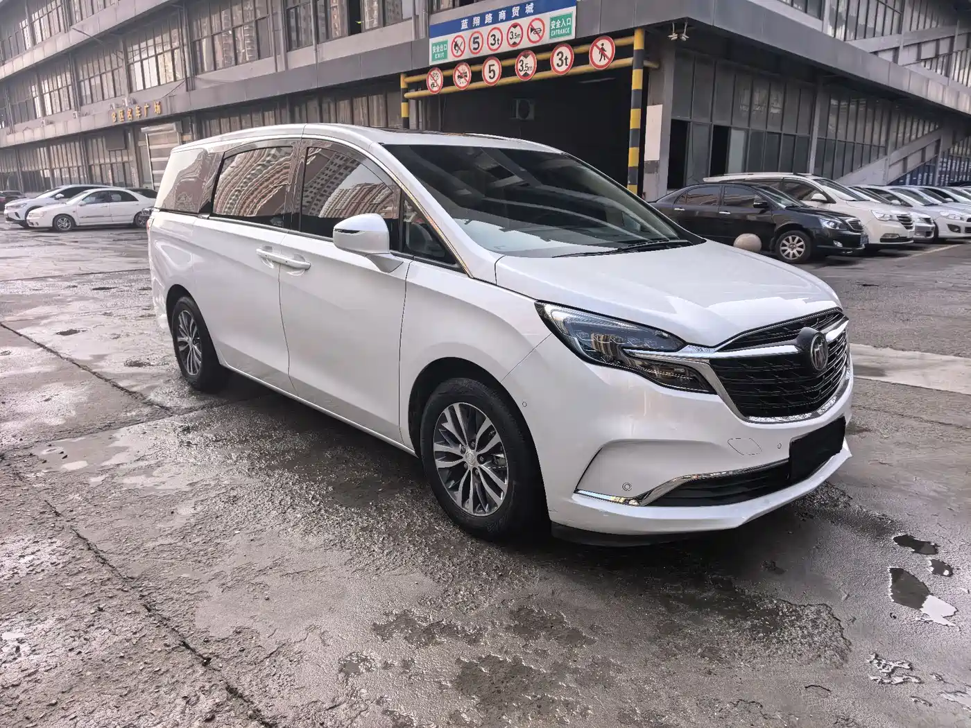 Buick GL8 2022 ES Landmark 653T Premium фото 3