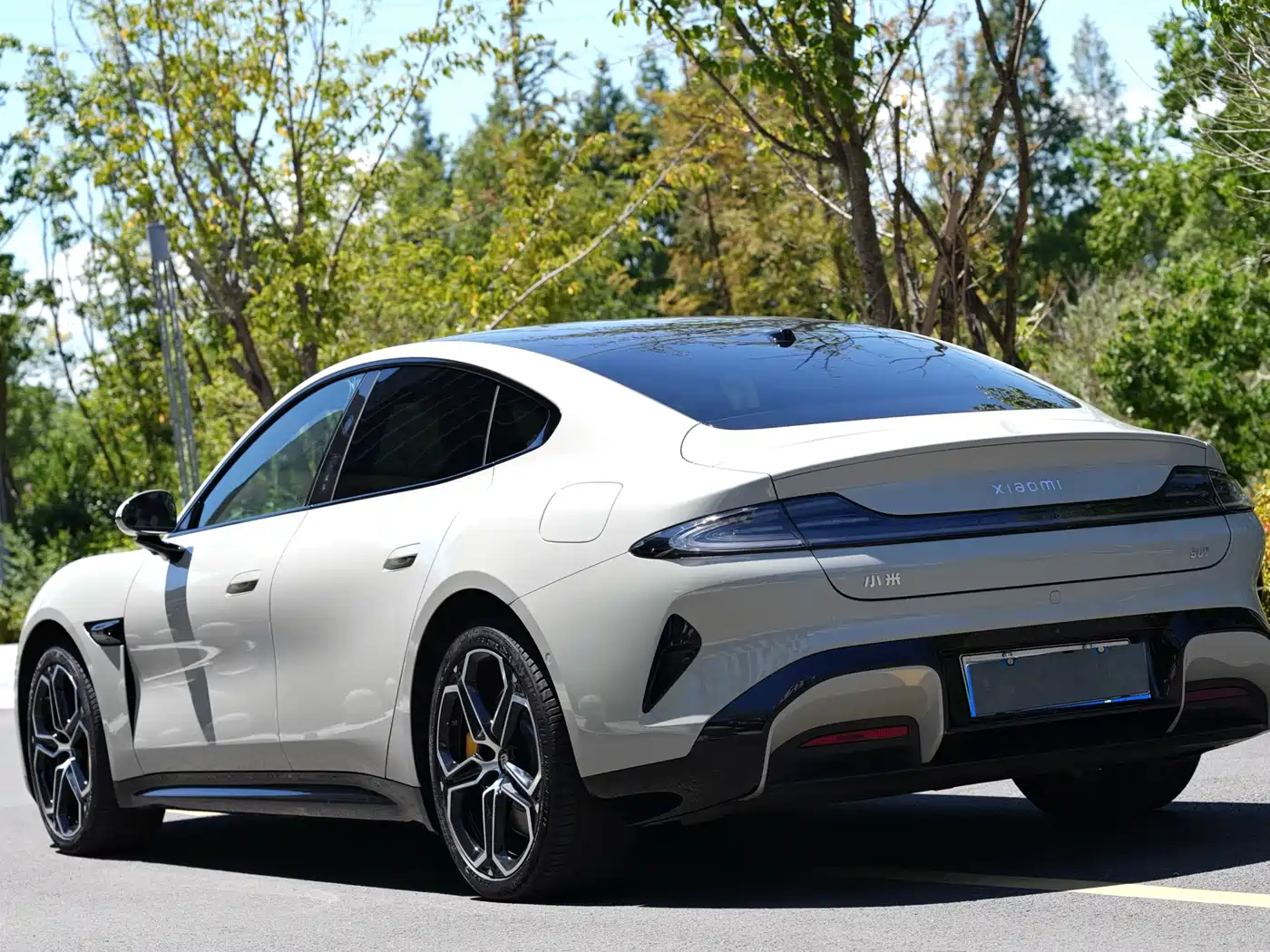 XIAOMI CAR XIAOMI SU7