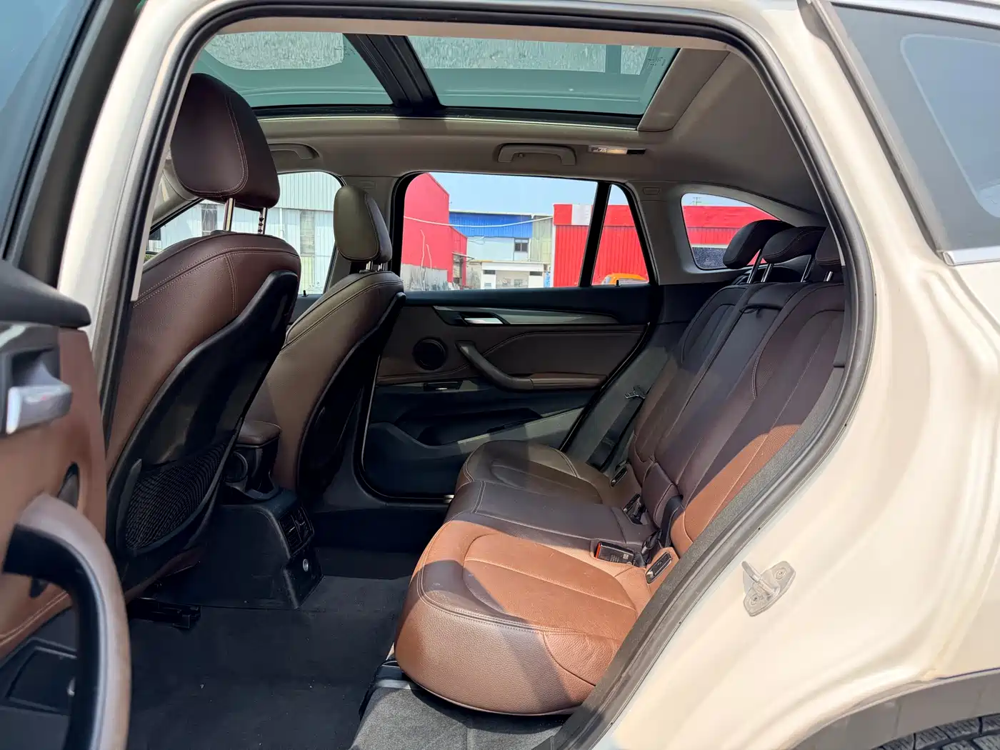BMW X1 2016 xDrive20Li Luxury Model фото 12