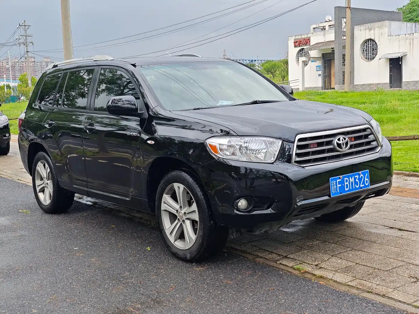 Toyota Highlander 2009 2.7L 2WD 7-seater Luxury Edition фото 3