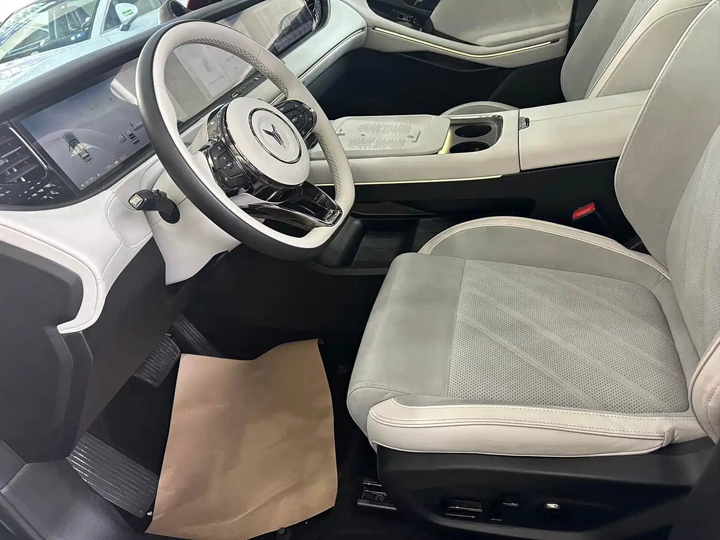 Voyah Auto VOYAH FREE 2025 318 318km RWD Touring Edition фото 5