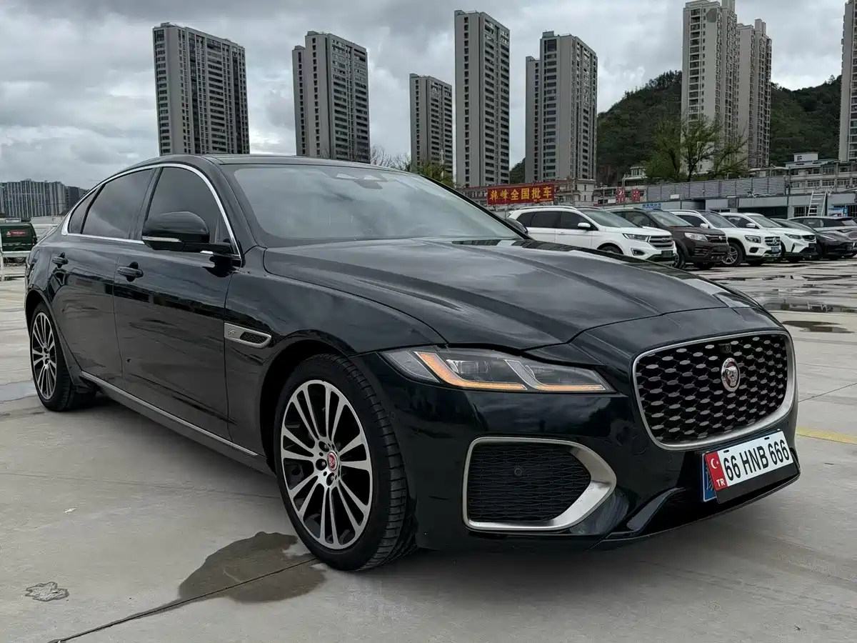 Фото 3 - Jaguar XFL