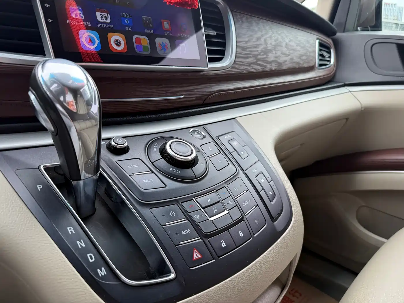 Buick GL8 2018 28T Comfort China VI фото 16