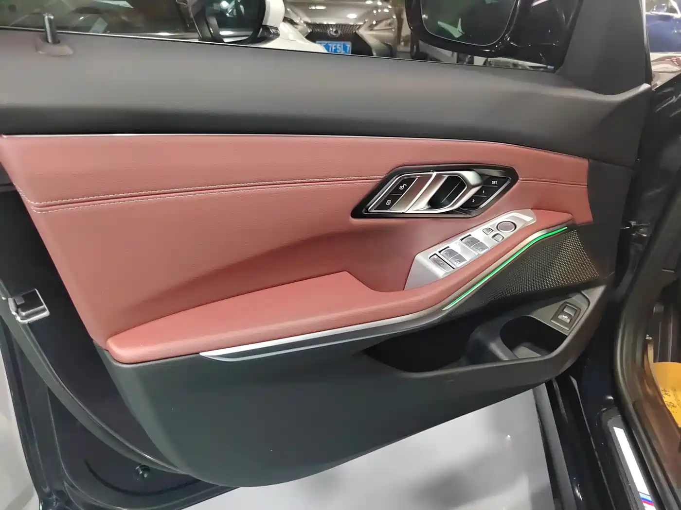 BMW 3 Series 2025 325Li M Sport Package фото 15