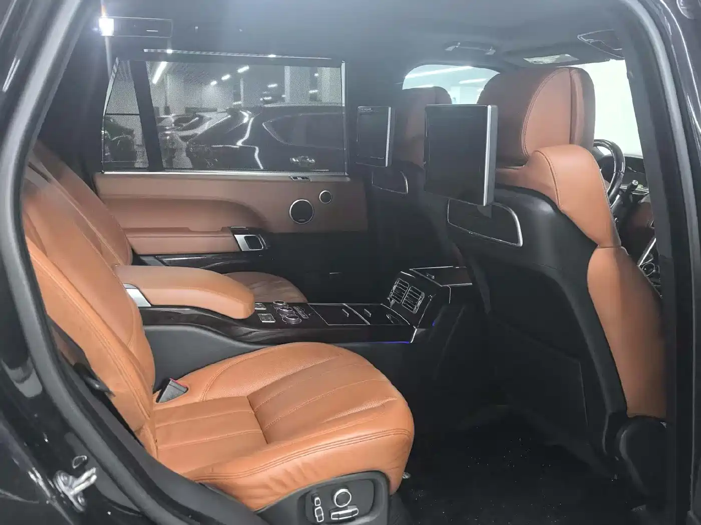 Land Rover Range Rover 2017 3.0 SC V6 Vogue LWB (Long Wheelbase) фото 6