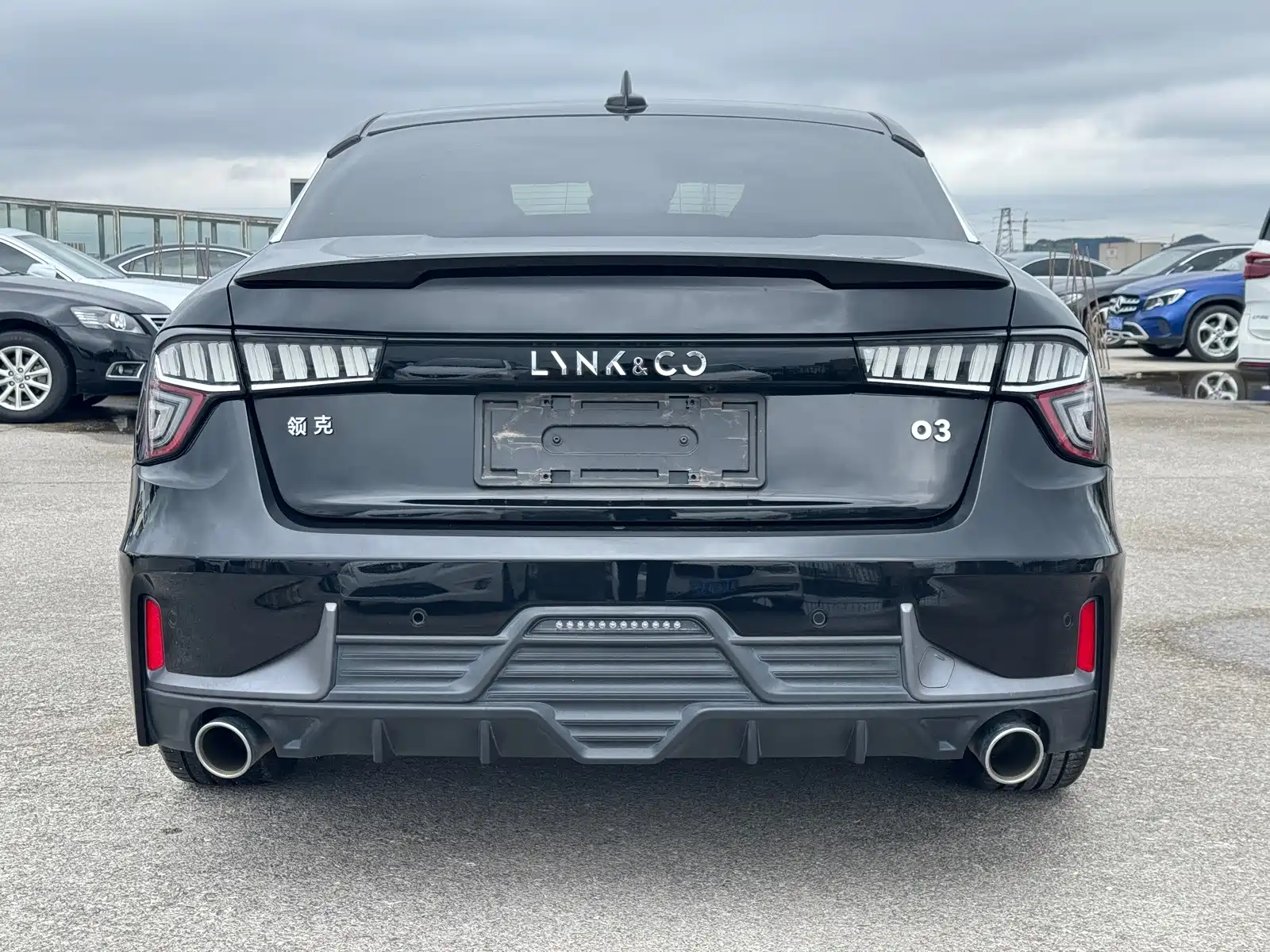 صورة 5 - Lynk & Co 03