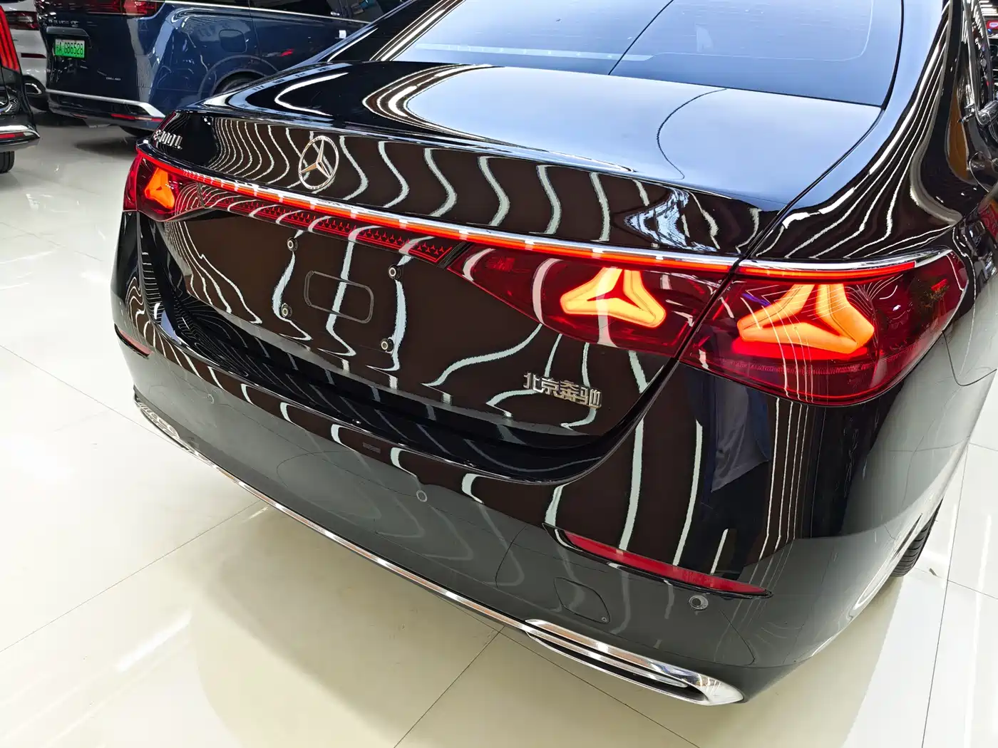 Mercedes-Benz E-Class 2024 E 300 L Fashion фото 12