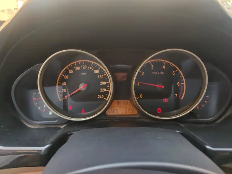 Zhonghua H330 2014 2013 1.5L Manual Comfort
