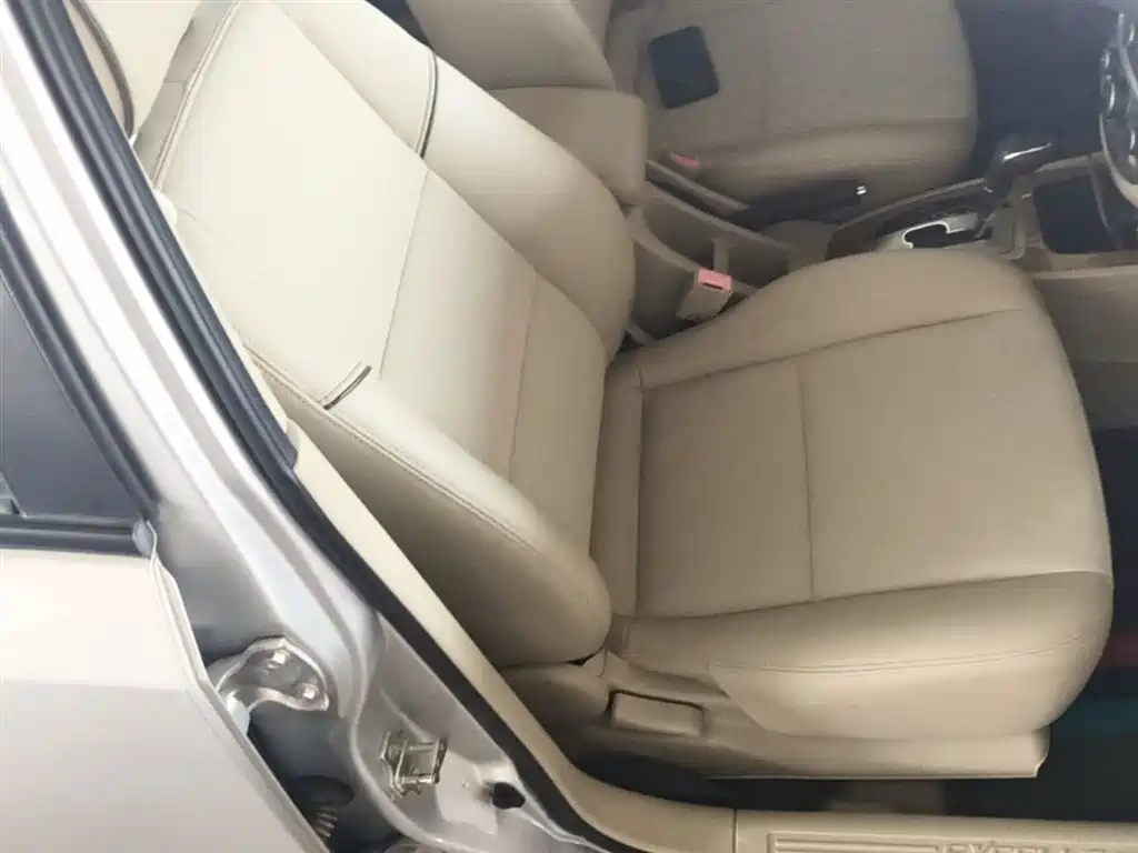 Buick Excelle 2015 1.5L Automatic Classic фото 25