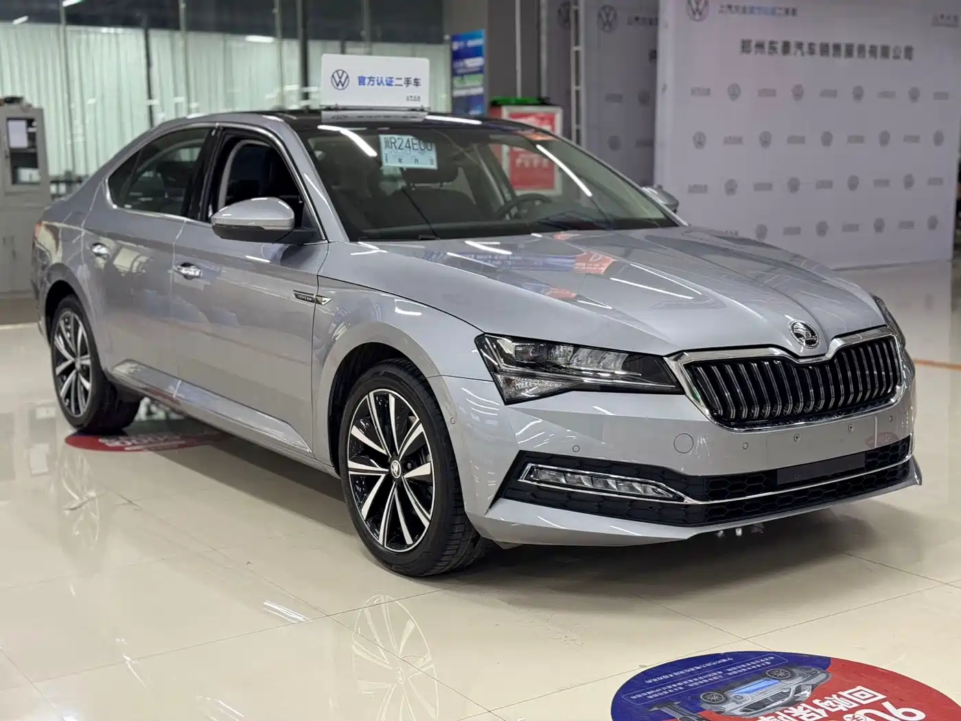 Škoda Superb 2025 Model TSI280 DSG Premium Edition фото 3