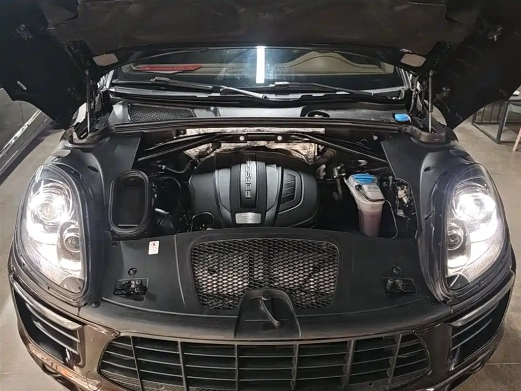 Porsche Macan 2017 Macan 2.0T фото 20