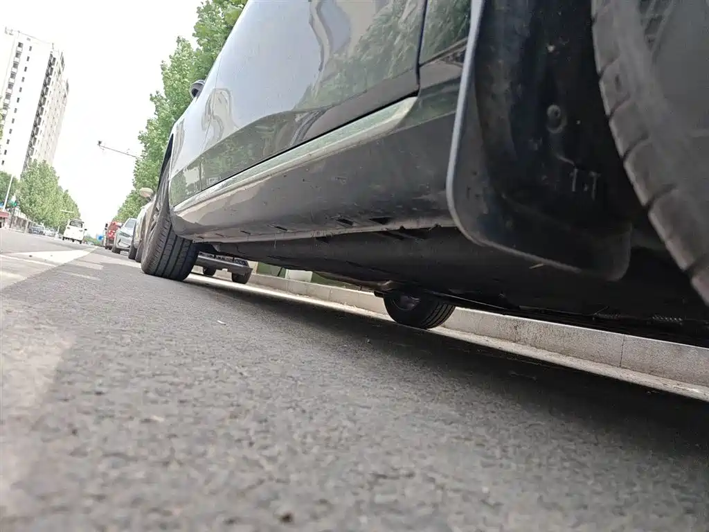 Hongqi H5 2024 2.0T Automatic Smart Connect Flag Smooth Edition фото 17