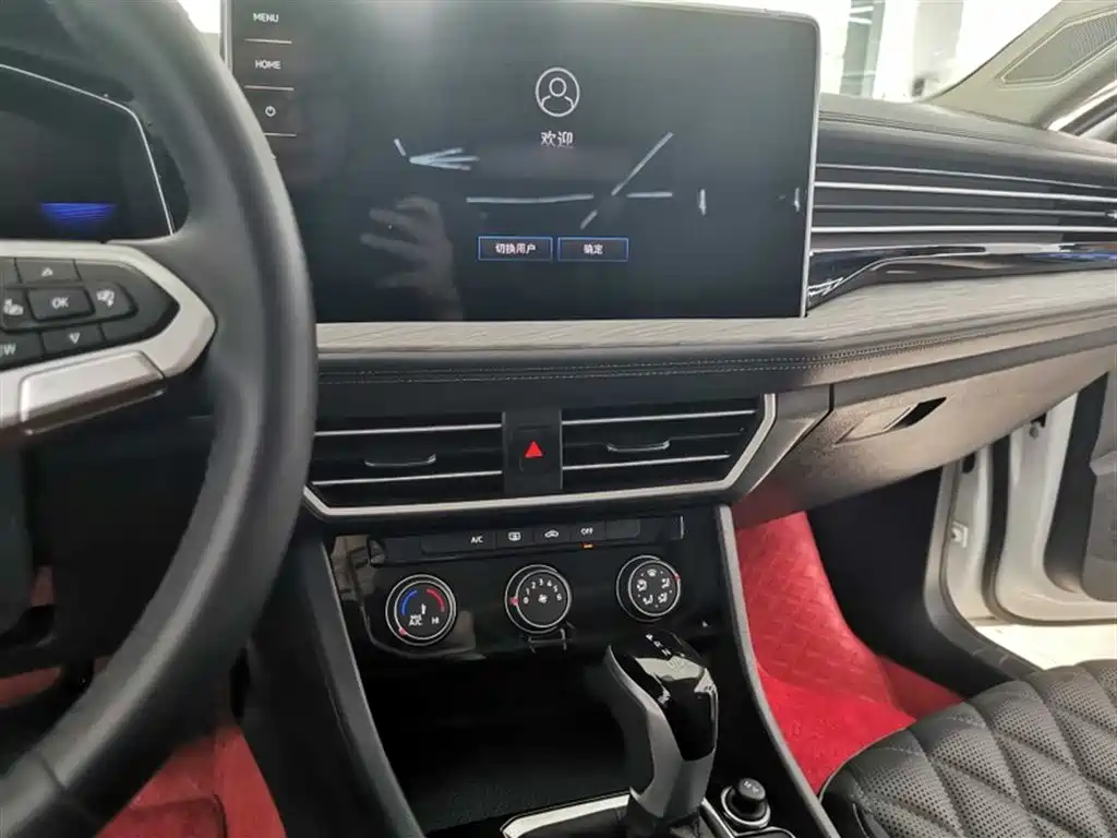 Volkswagen Sagitar 2024 300TSI DSG Surpass Edition фото 18