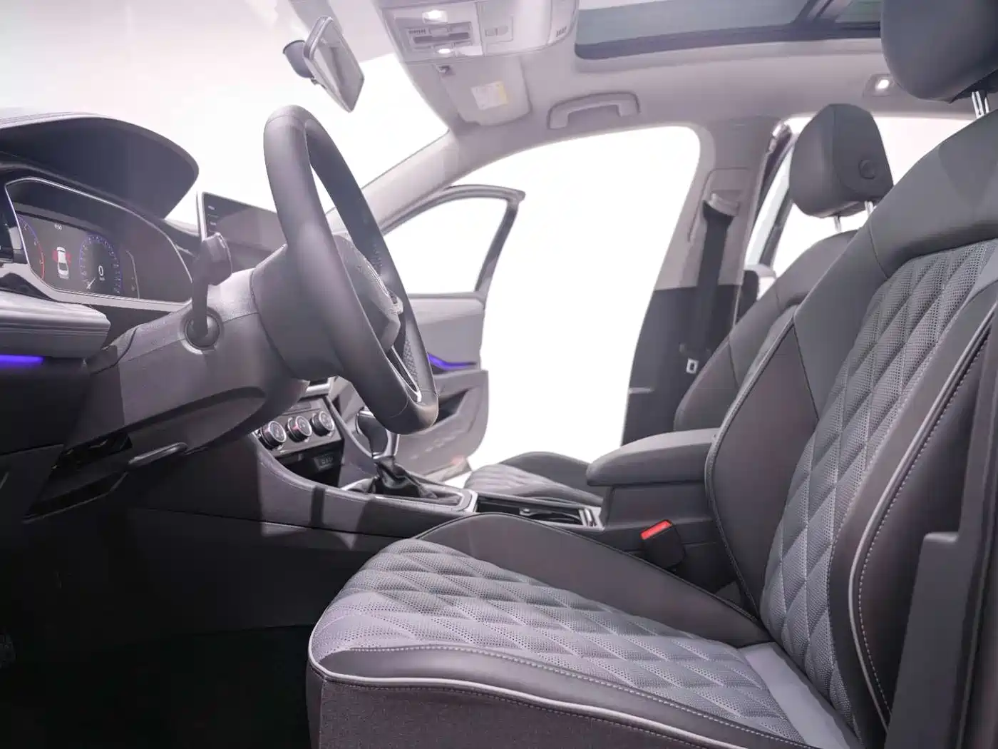 Volkswagen Sagitar 2025 Model Year 3rd Facelift 300TSI DSG Surpassing Edition фото 24