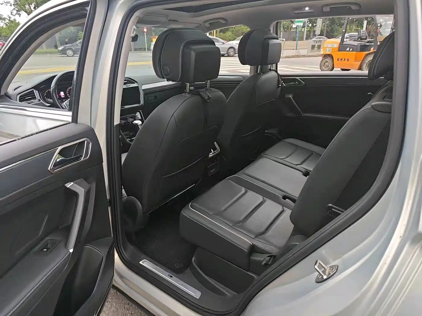 Volkswagen Tiguan L 2019 380TSI Automatic 4WD R-Line Flagship 7-Seater China VI фото 10