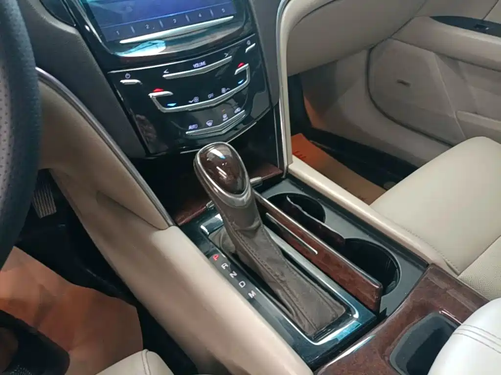 Фото 14 - Cadillac XTS