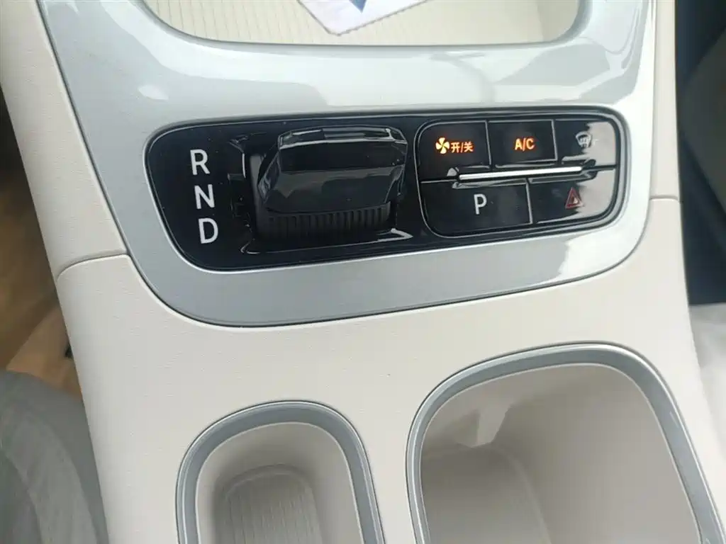 Geely Galaxy Starry Wish 2026 Edition 310km Youth Version фото 10
