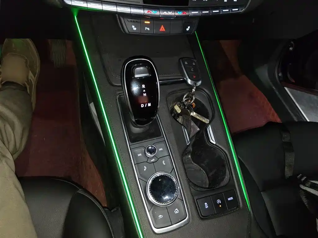 Cadillac XT4 2021 28T FWD Premium Edition фото 7