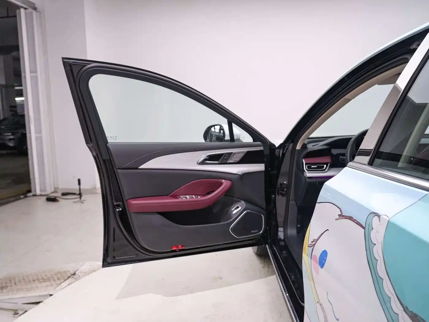 Hongqi H5 2025 2.0T Automatic Flag Celebration 500,000 Units Anniversary Edition фото 14