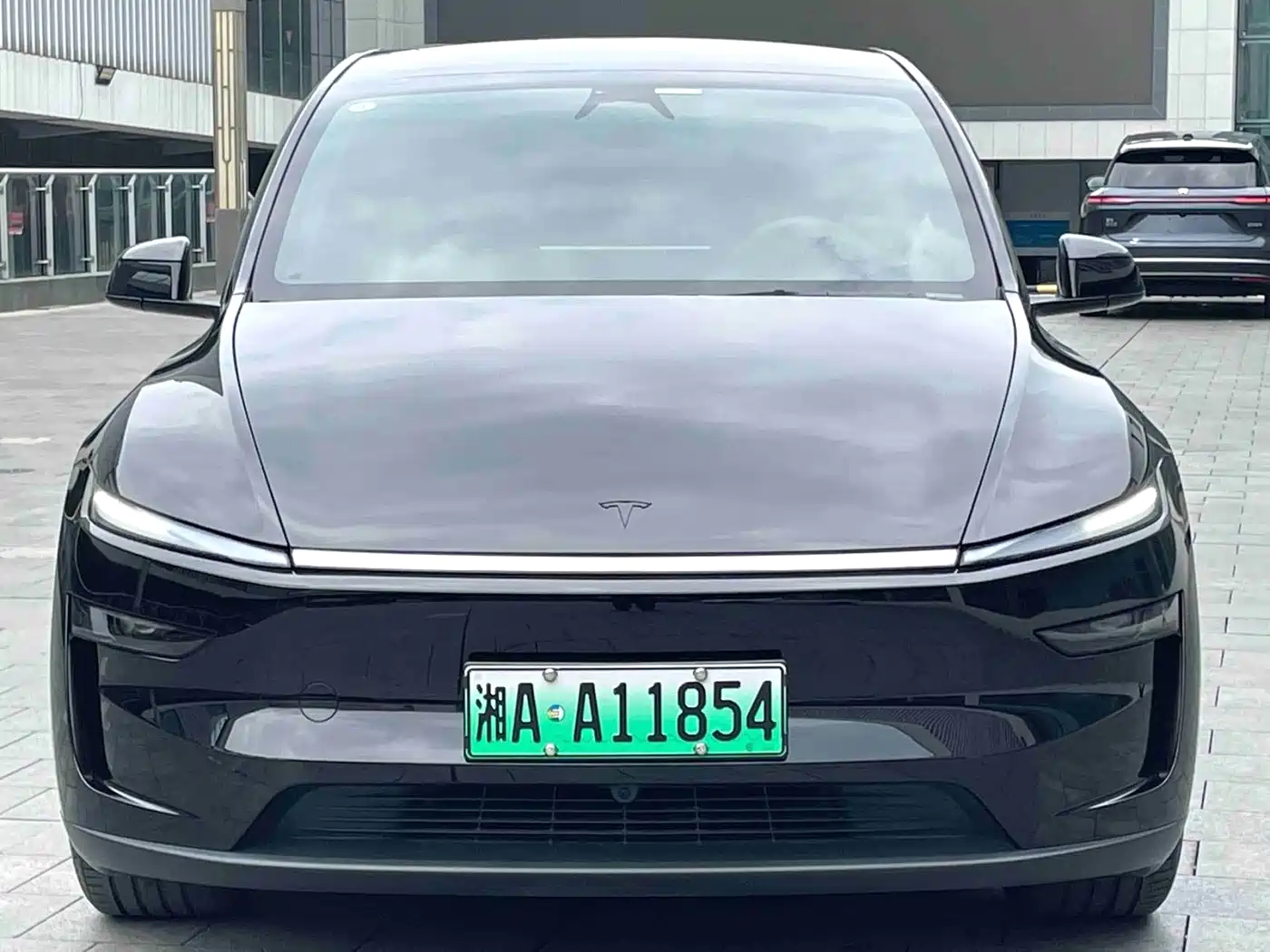Tesla Model Y 2025 Long Range All-Wheel Drive фото 2