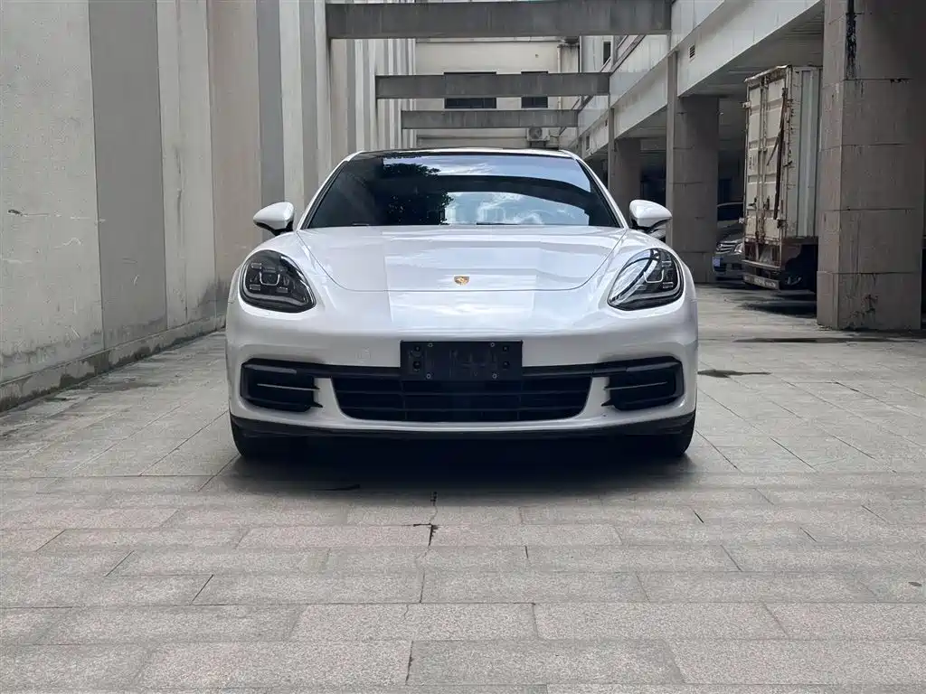 Porsche Panamera 2017 Panamera 4 Executive Long Wheelbase 3.0T фото 2