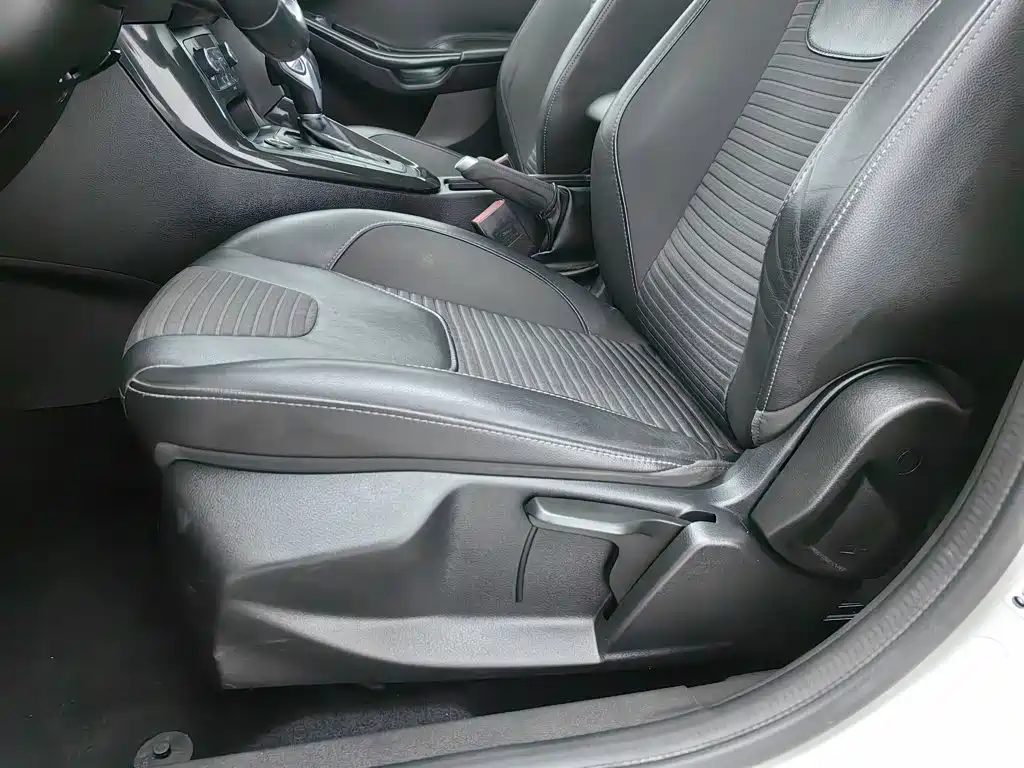 Photo 20 - Ford Focus
