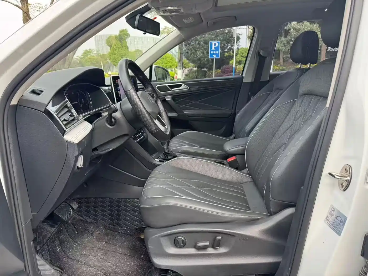 Volkswagen Tiguan L 2023 300TSI Automatic 2WD Smart Enjoyment Edition фото 10