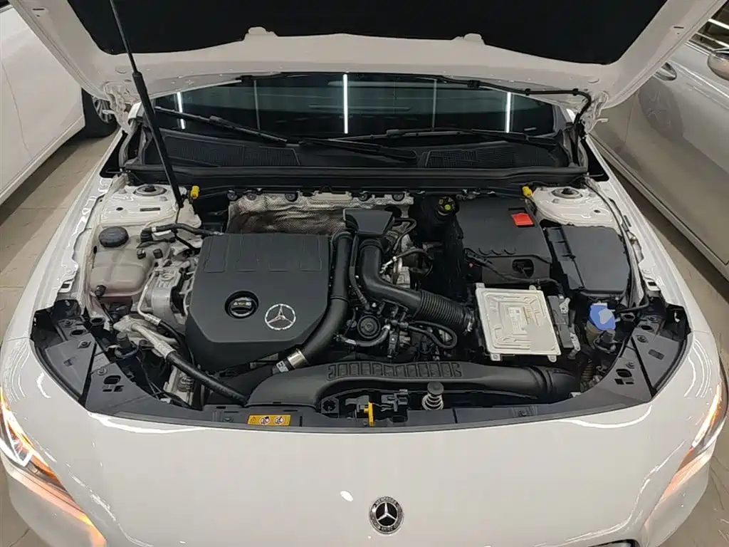 MERCEDES-BENZ CLA (IMPORT)