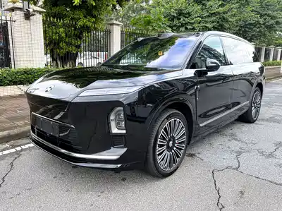 NIO ES8