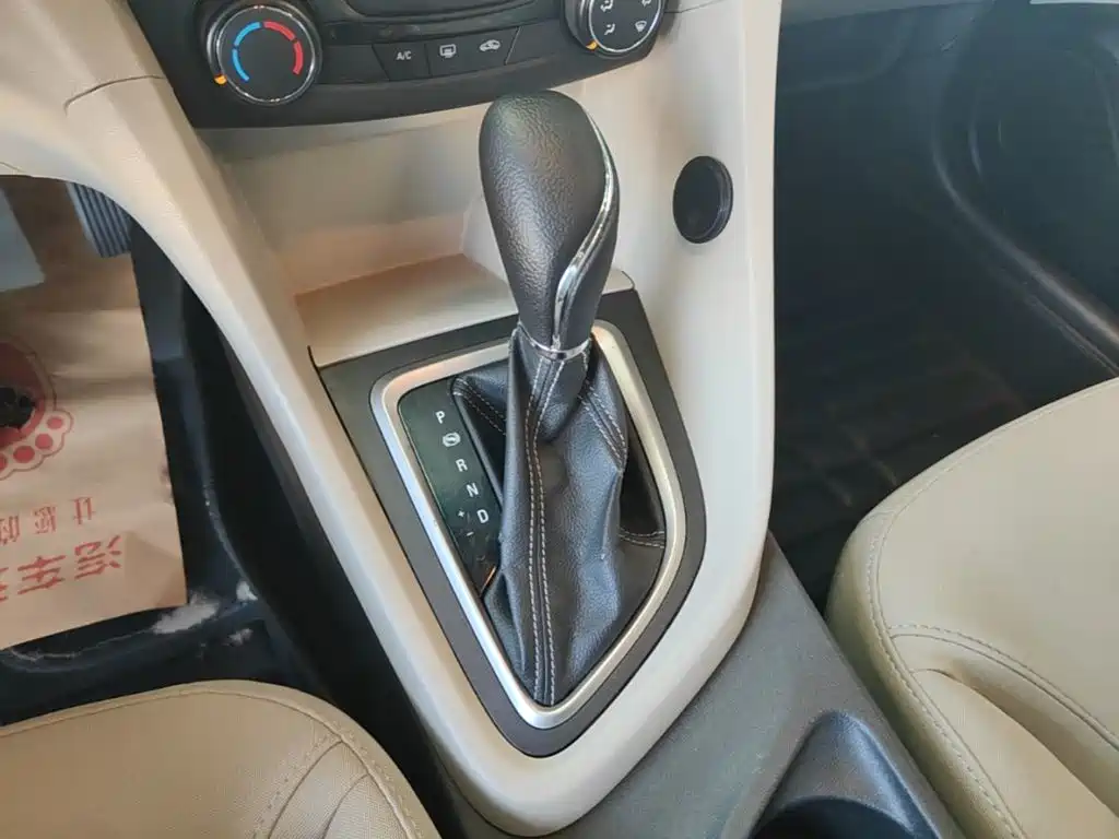 Фото 14 - Buick Excelle