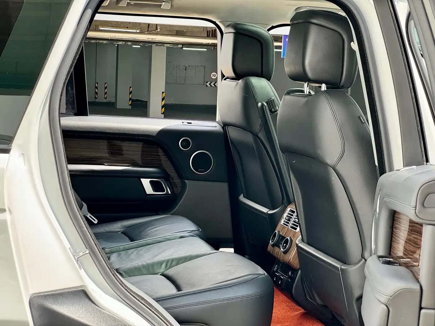 Land Rover Range Rover фото 10