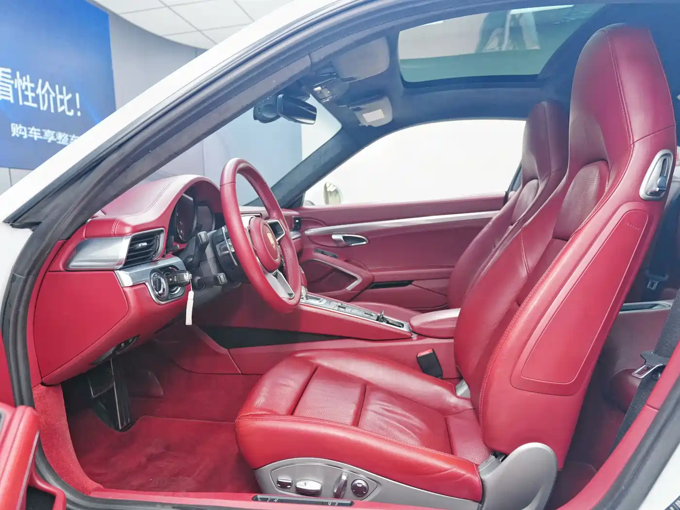 Porsche 911 2016 Carrera 3.0T фото 9