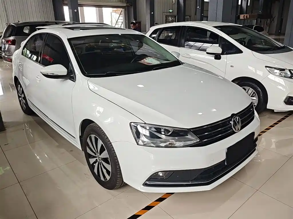 Volkswagen Sagitar 2017 230TSI Automatic Comfort фото 4
