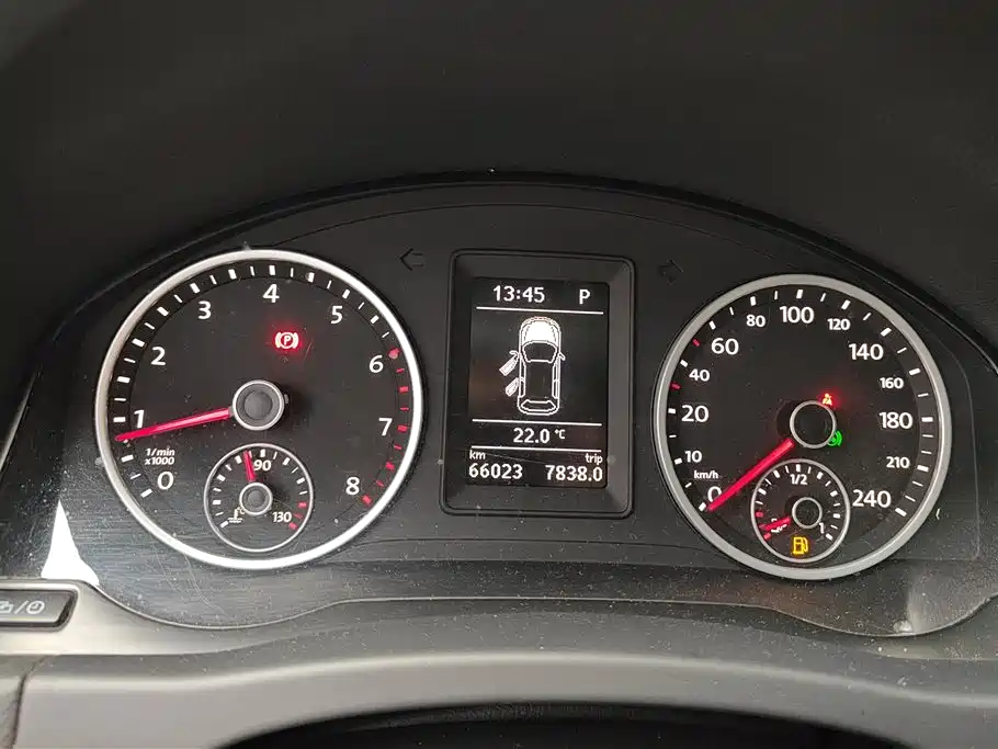 Volkswagen Tiguan 2016 280TSI Automatic 2WD Silk Road Comfort фото 14