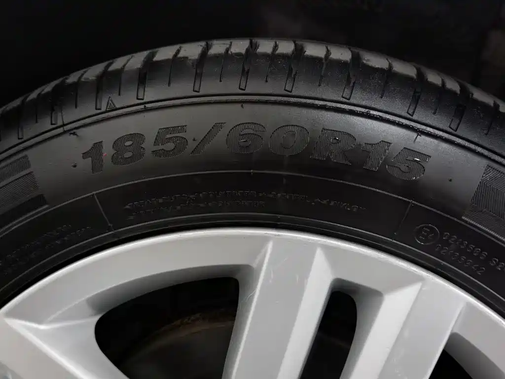 Photo 24 - Volkswagen Jetta