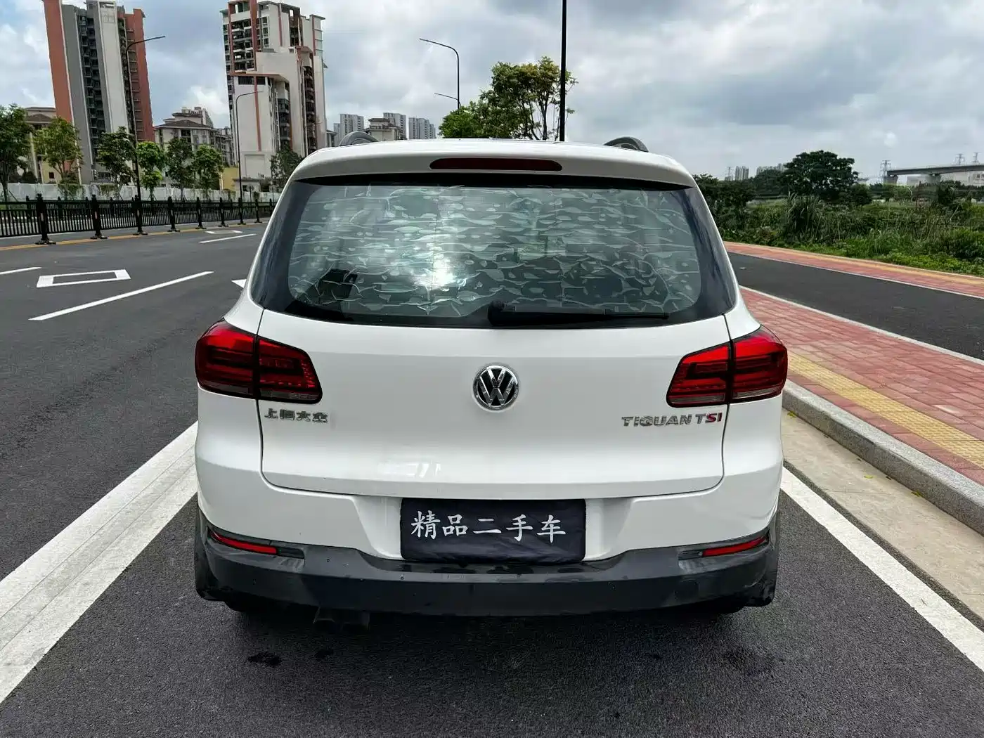 Volkswagen Tiguan 2015 1.8TSI Automatic 2WD Trendline фото 8