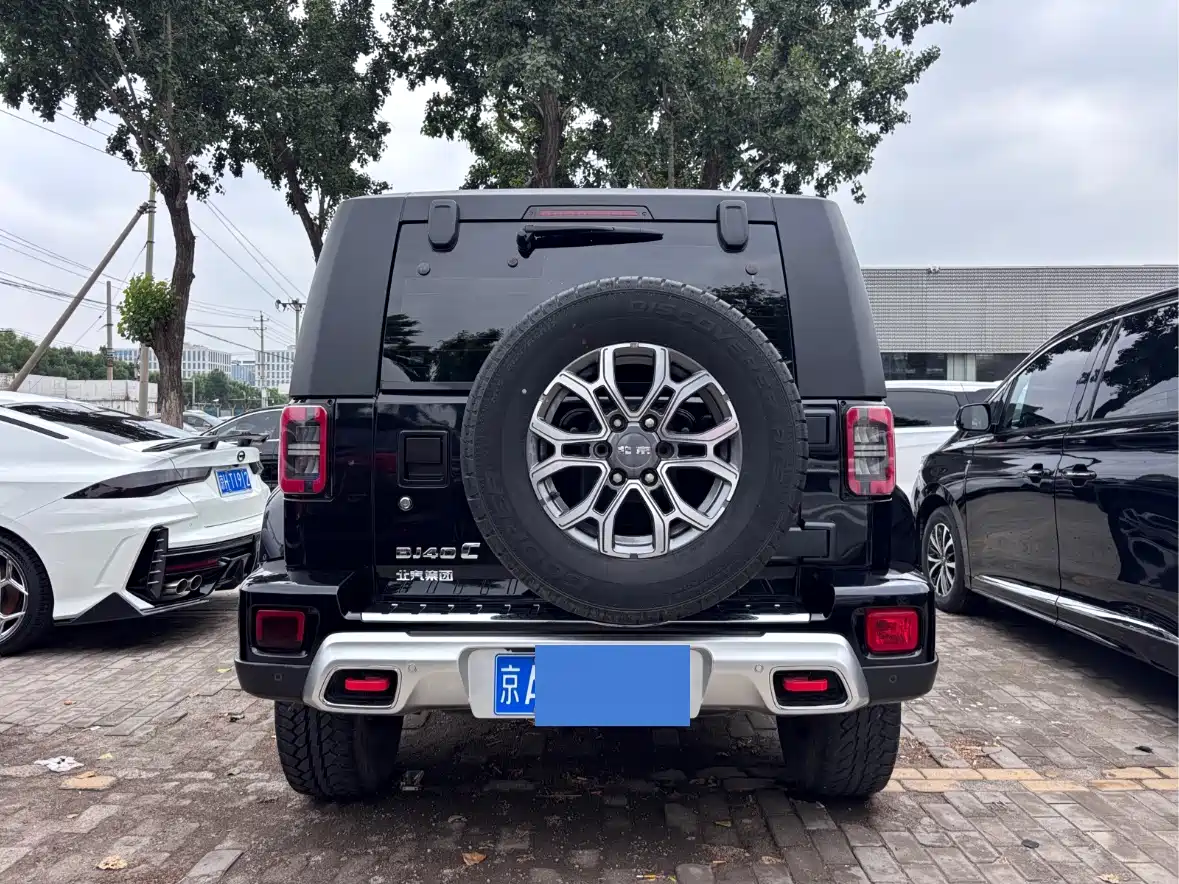 BAIC ORV Beijing Offroad BJ40 2023 2.0T Auto 4WD Urban Hunter Knight Edition фото 4
