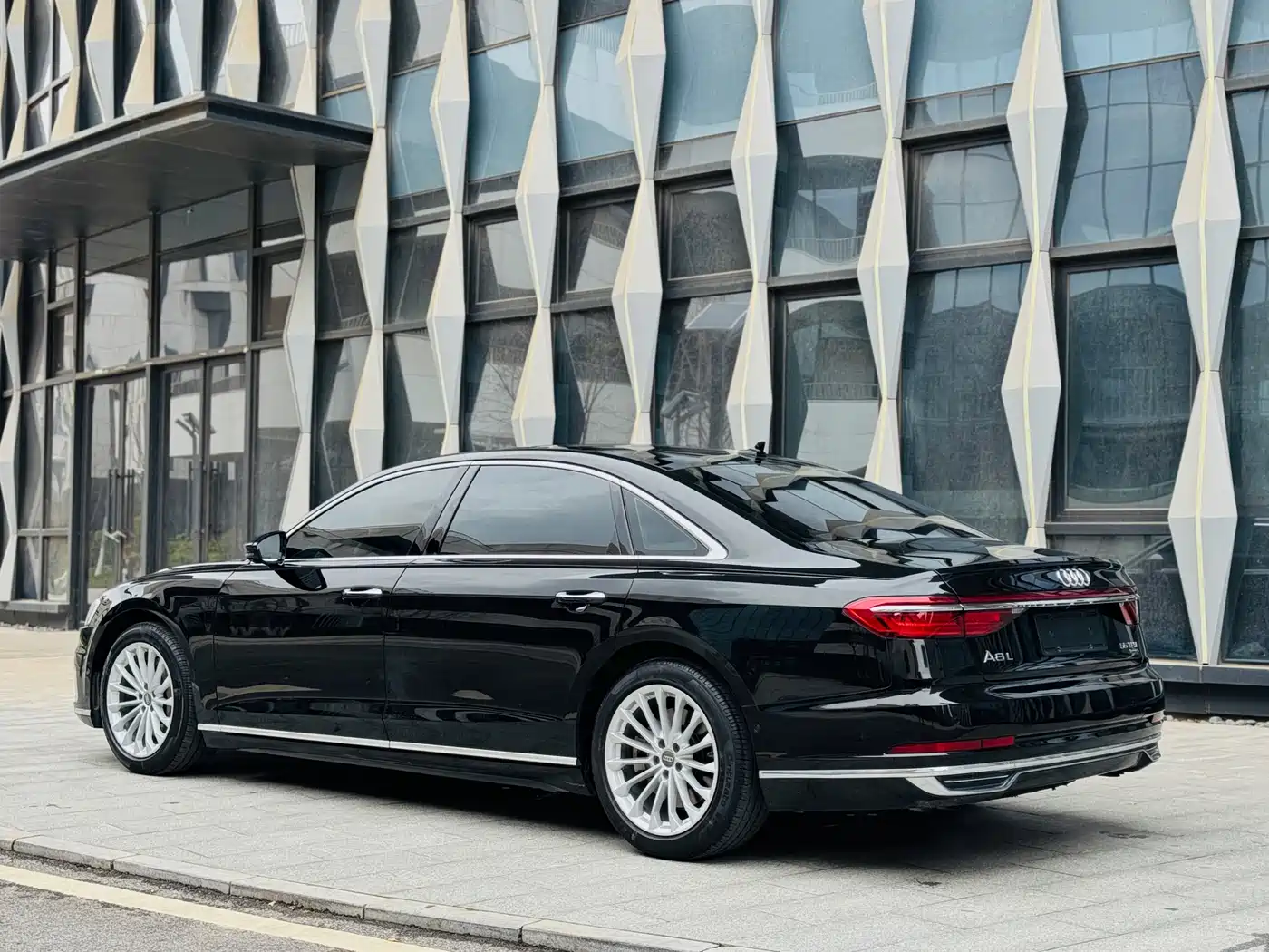 Audi A8 2018 A8L 55 TFSI quattro Launch Elite фото 22
