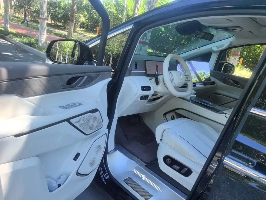 WEY Alpine 2026 2025 AWD Alpine 8