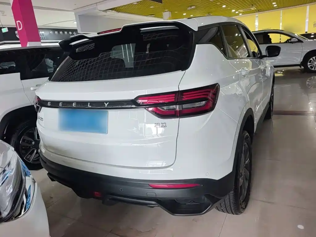 Фото 7 - Geely Coolray