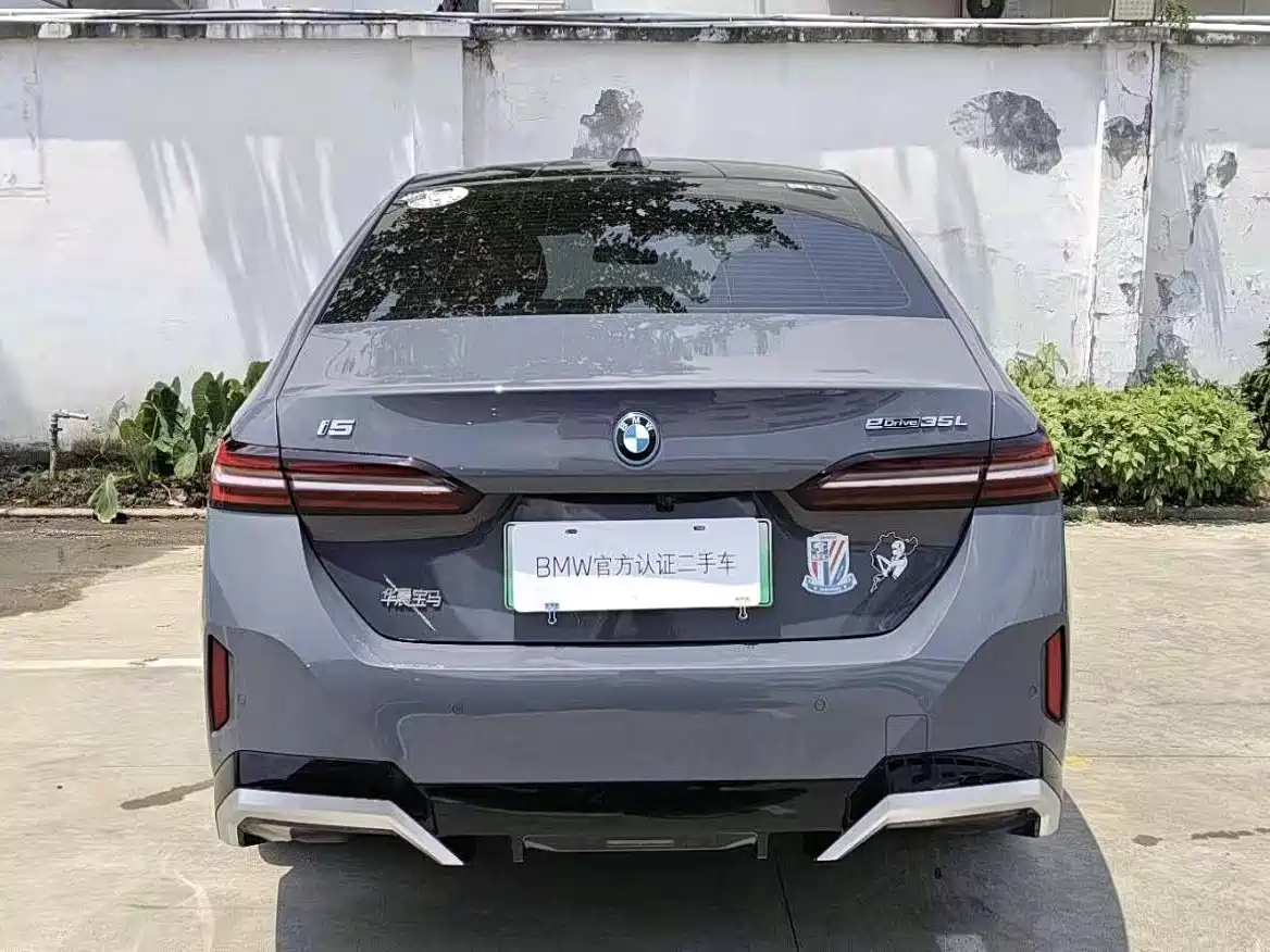 BMW i5 2024 2024 eDrive 35L Premium Model M Sport Package
