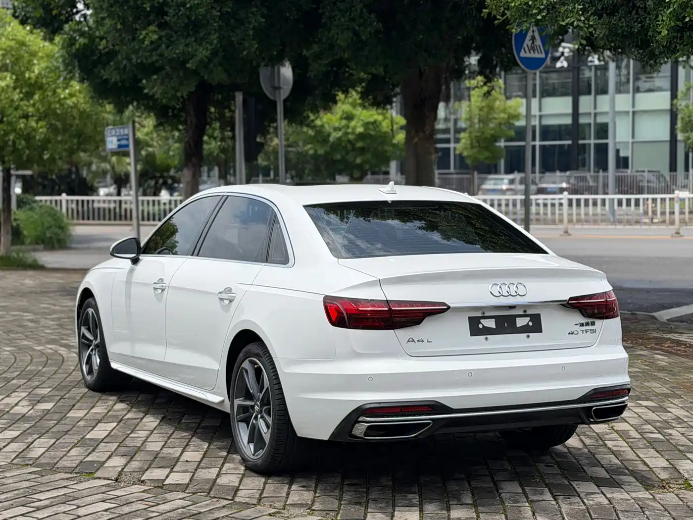 Audi A4L 2020 40 TFSI Fashion Elegance фото 4