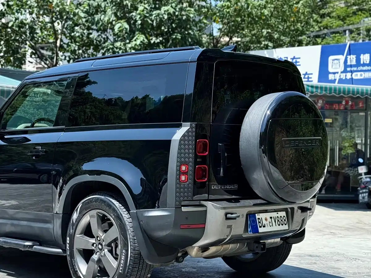 صورة 16 - Land Rover Defender