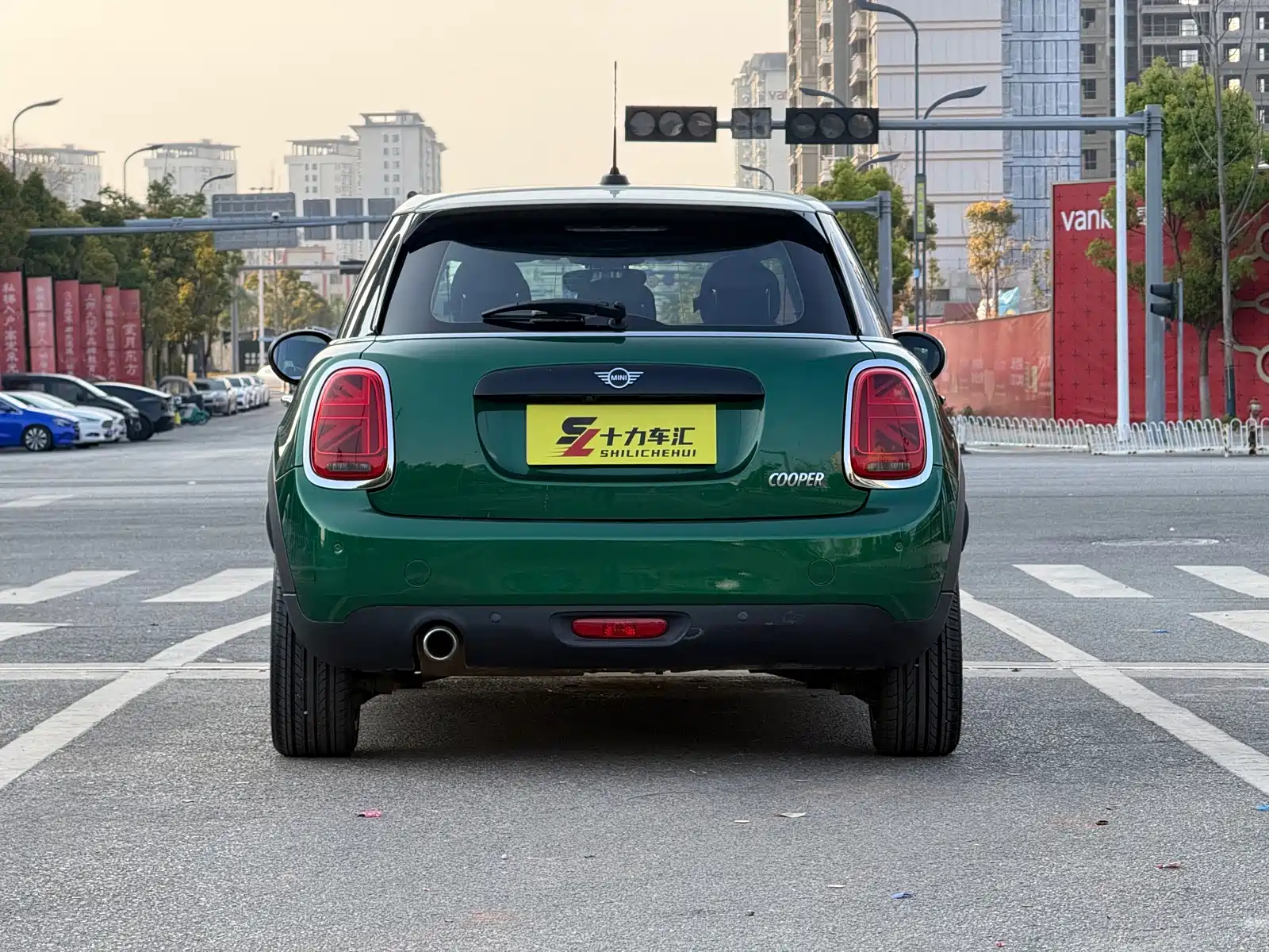 Фото 7 - MINI MINI