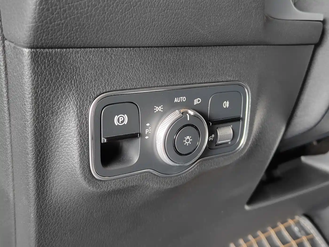 Mercedes-Benz GLB 2023 GLB 200 Style фото 12