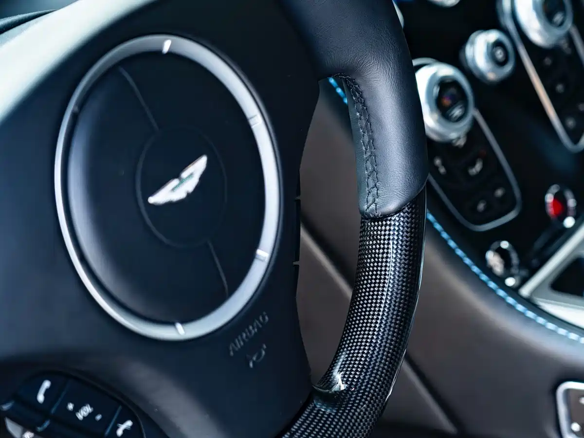 Aston Martin Rapide 2016 6.0L S фото 13